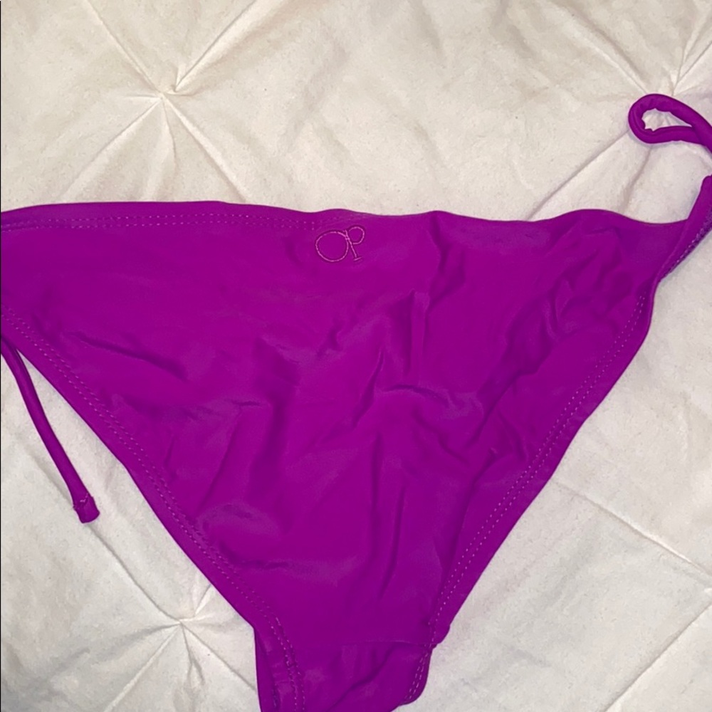 Purple bikini - Picture 4 of 4